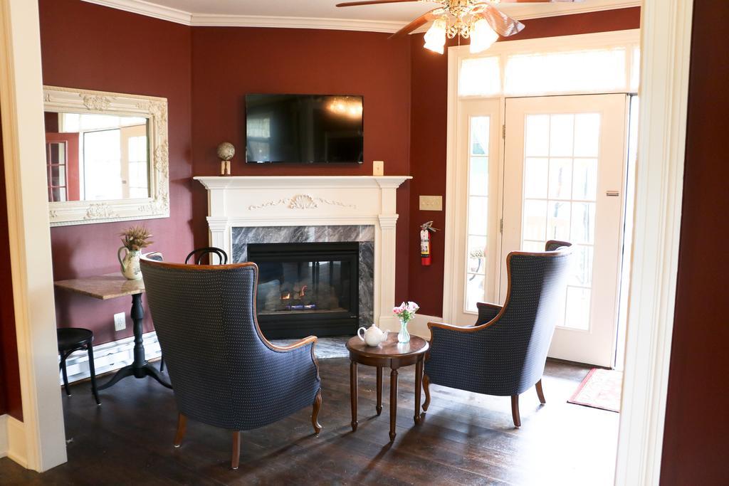 Jonathan Pitney House Bed & Breakfast